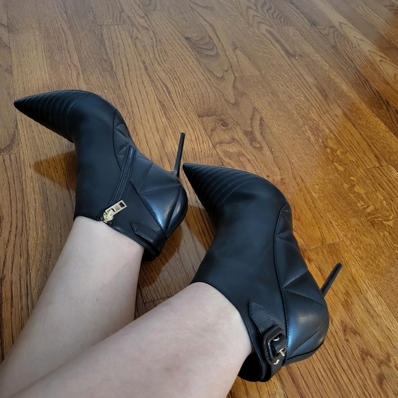 Burberry Shoes - Elegant Black Stiletto Ankle Boots